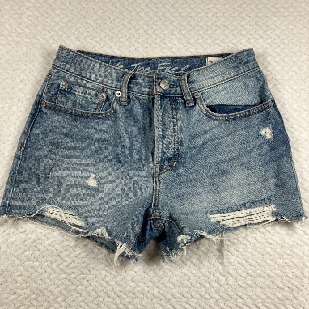We The Free Size 26 Button Fly Blue Denim Jean Shorts‎ Beach